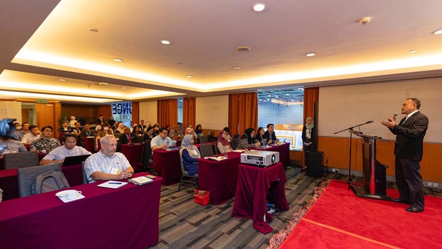 Briefing session @ Lounge 4 — 10