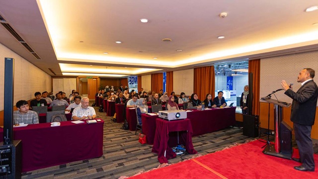 Briefing session @ Lounge 4 — 9