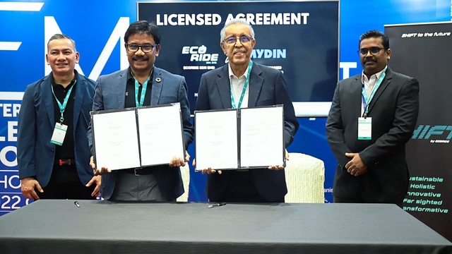 Companies ink deal to provide charging facility at hypermarket