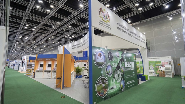 Booth Interior — 25