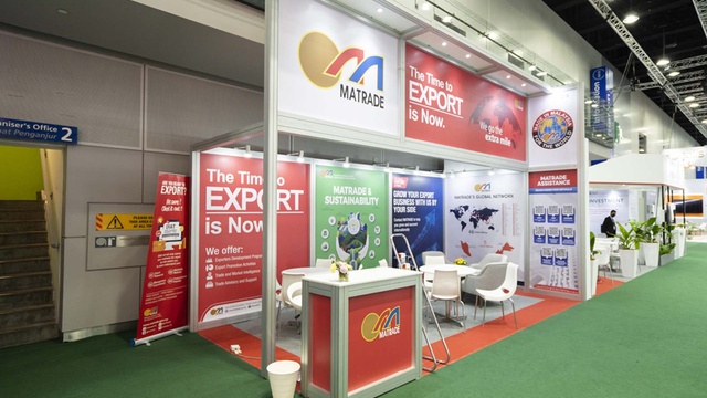 Booth Interior — 16