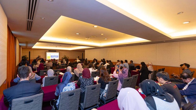 Briefing session @ Lounge 4 — 4