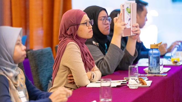 Briefing session @ Lounge 4 — 19